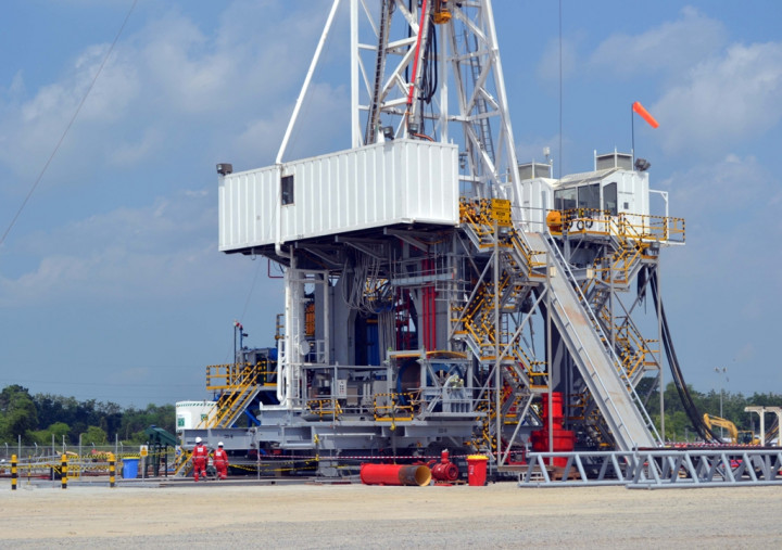 Chairul Tanjung Resmikan 11 Proyek Energi