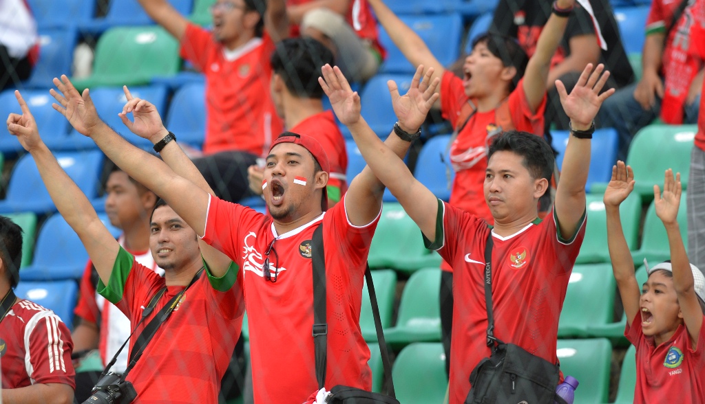 Animo suporter Indonesia saat menyaksikan perjuangan Timnas U-19 di Piala Asia U-19, Myanmar (Foto: ANTARA FOTO/Andika Wahyu)