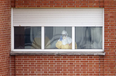 Pasien Ebola di Spanyol Kritis