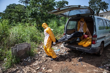 Ebola Kian Mewabah, Staf Medis Ancam Mogok Kerja