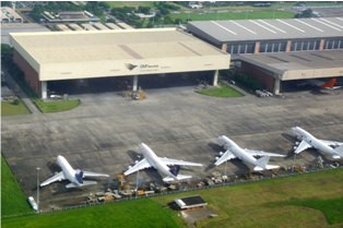  Pesawat Meledak saat Dimutilasi, Satu Meninggal