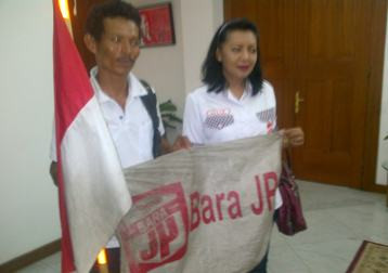 Ingin Ketemu Jokowi, Pria Ini Rela Jalan Kaki dari Malang