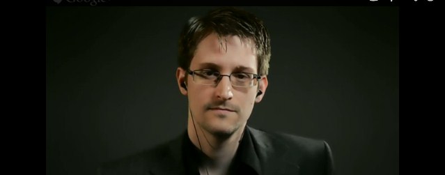 Edward Snowden: Jangan Gunakan Dropbox, Hindari Google dan Facebook