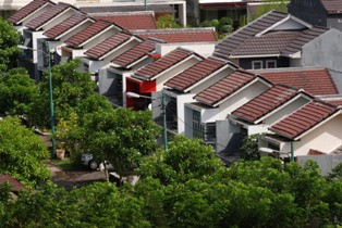 Pasar Perumahan Masih Terlelap