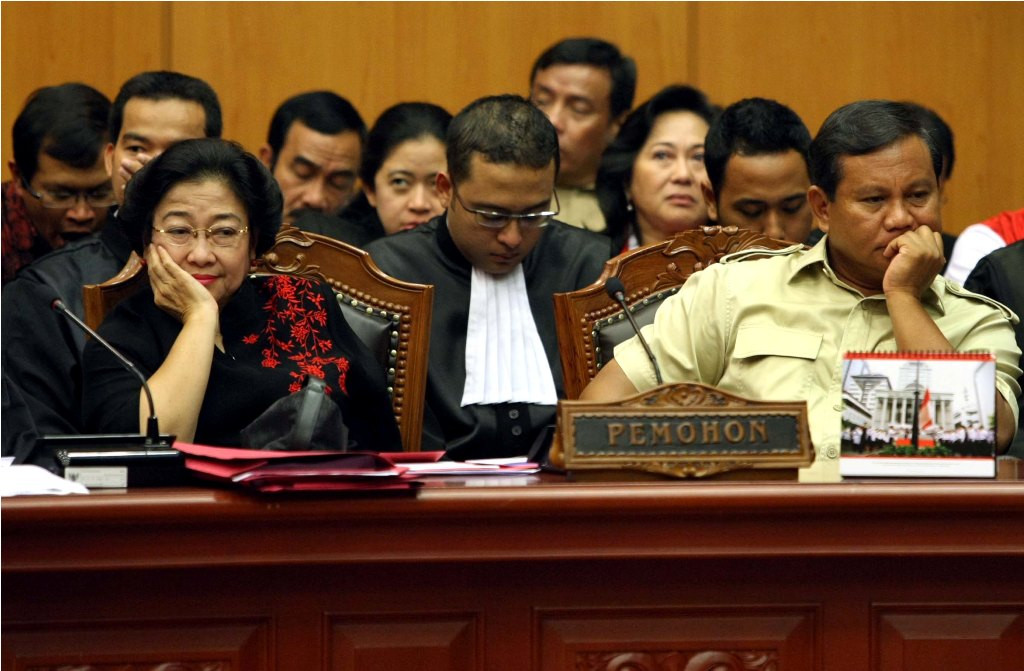 Megawati Soekarnoputri dan Prabowo Subianto dalam gugatan sengketa Pilpres 2009--MI/Susanto