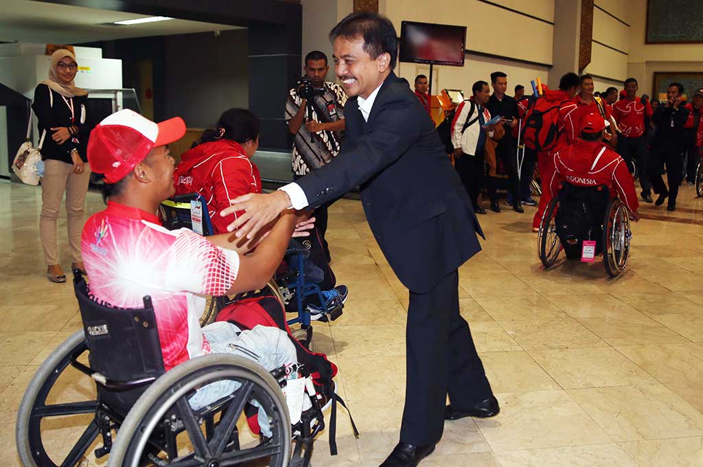 Menpora Lepas Atlet Difabel ke Asian Para Games 2014