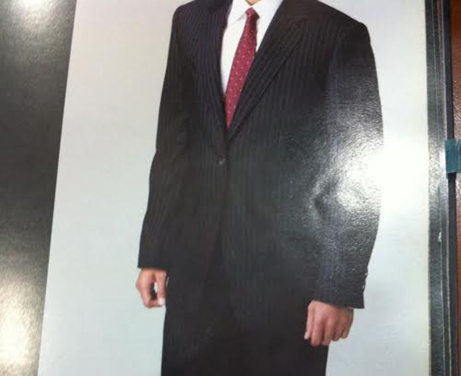 Contoh model Jas yang akan digunakan Jokowi saat pelantikan---Metrotvnews.com/Arisa Permata Siwi