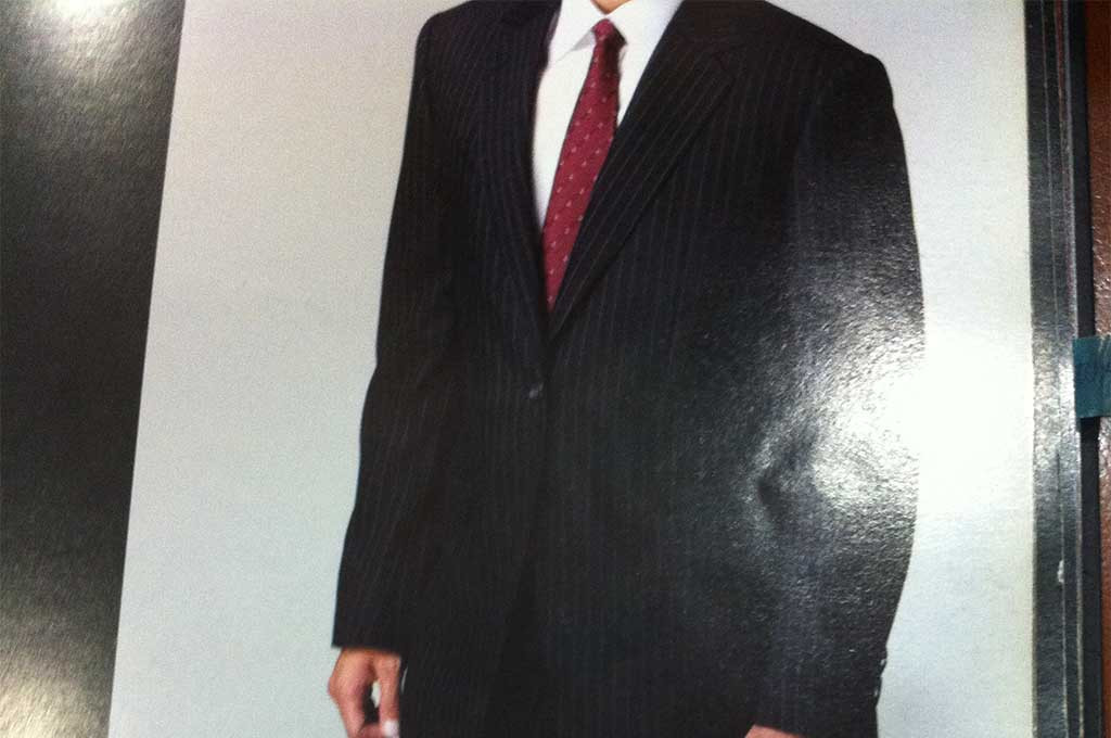 Contoh setelan jas yang digunakan Jokowi (Foto: MTVN/Arisa)