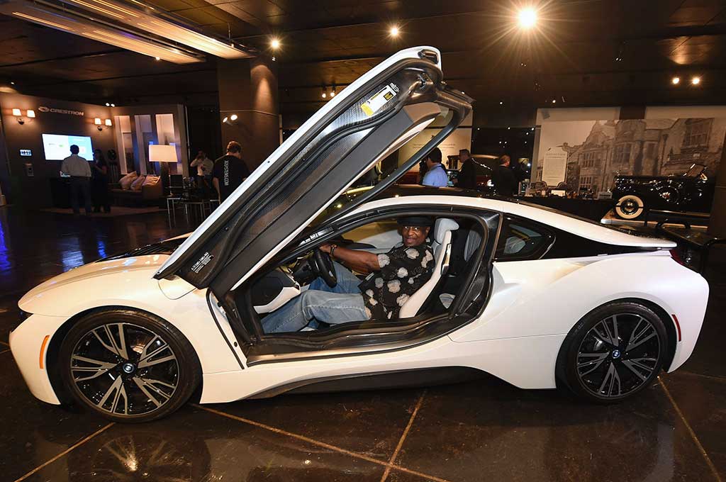 BMW i8 Dipamerkan di Luxury Teknology Show