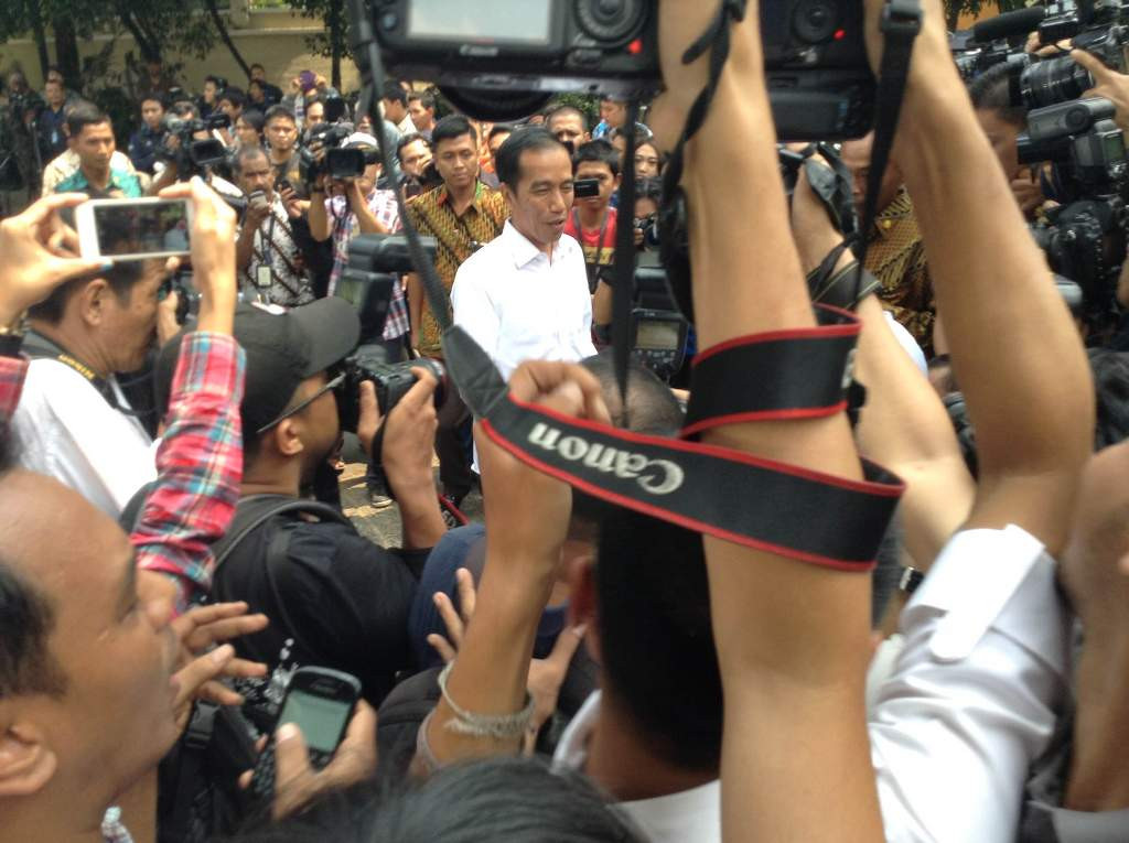 Jokowi tiba di rumah Prabowo Subianto di Jalan Kertanegara No.4, Jakarta Selatan, Jumat (17/10/2014). MTVN/Rizky Ferdyansyah