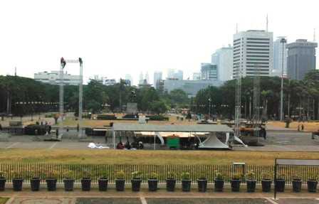 Panggung Perayaan Pelantikan Jokowi-JK masih Dipersiapkan