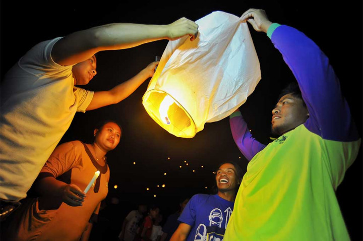 Rayakan Pesta Rakyat, 7000 Lampion Dilepaskan di 30 Titik