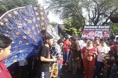 Aksi Komunitas Aeng-Aeng Jelang Pelantikan Jokowi-JK