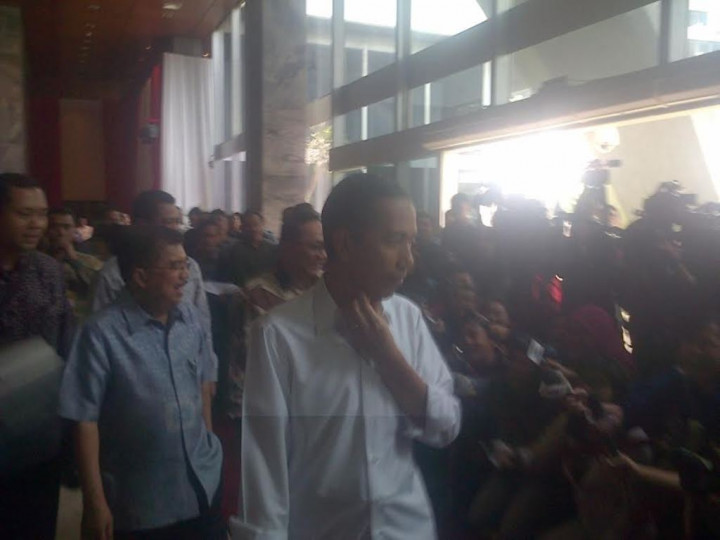 Sebelum Pelantikan, Serabi dari Sang Ibu Telah Habis Dimakan Jokowi