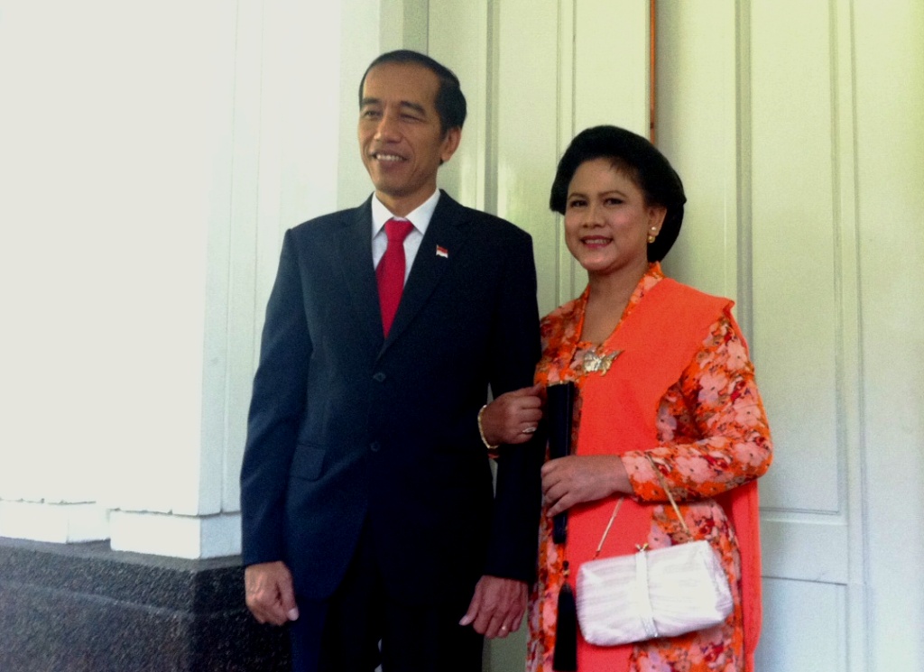 Jokowi bersama istri, Iriana. (foto: Desi)
