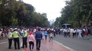 Ribuan Warga Siap Sambut Jokowi di Merdeka Barat