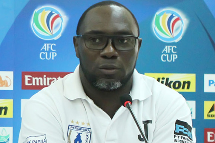 Jacksen Akui tak Lagi Latih Persipura