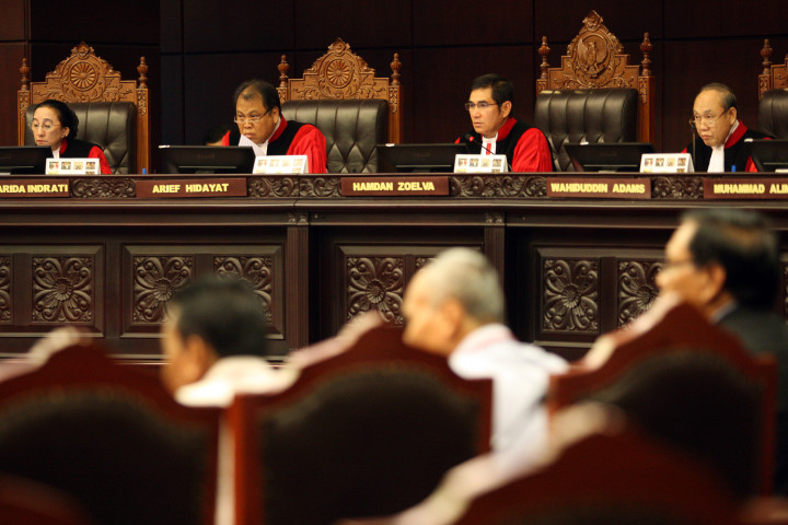 Sore Ini, MK Bacakan Putusan Uji Materi UU Pilkada 