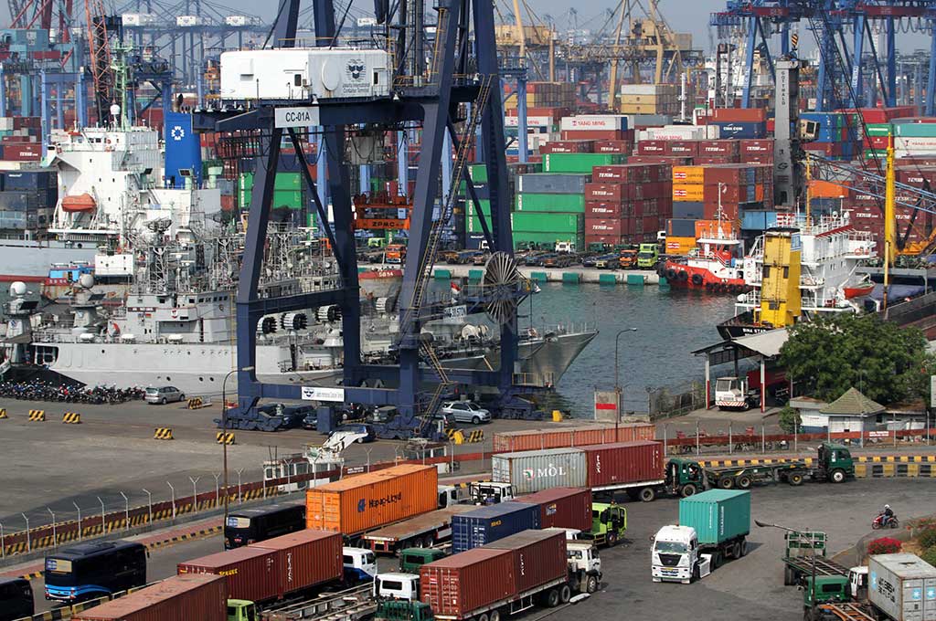 Target Pertumbuhan Ekonomi 2015