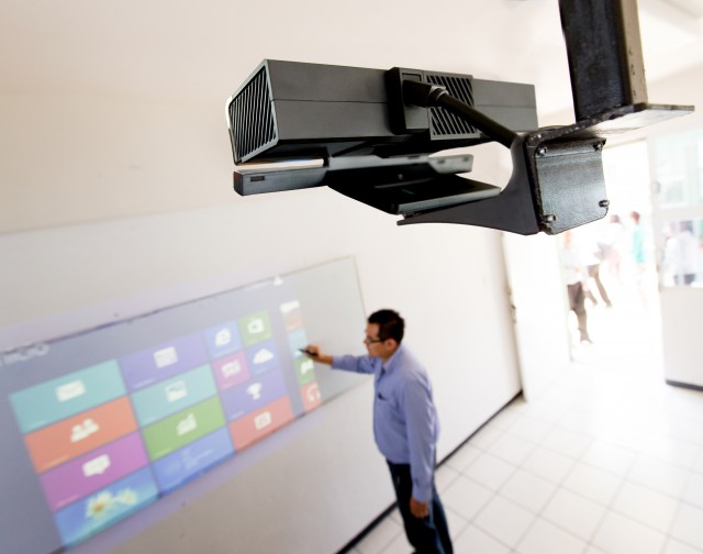 Microsoft Hadirkan Adapter Kinect untuk PC