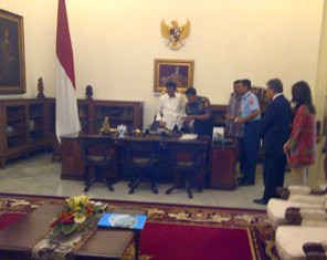 Jokowi Terima Panggilan Telepon Presiden Tiongkok