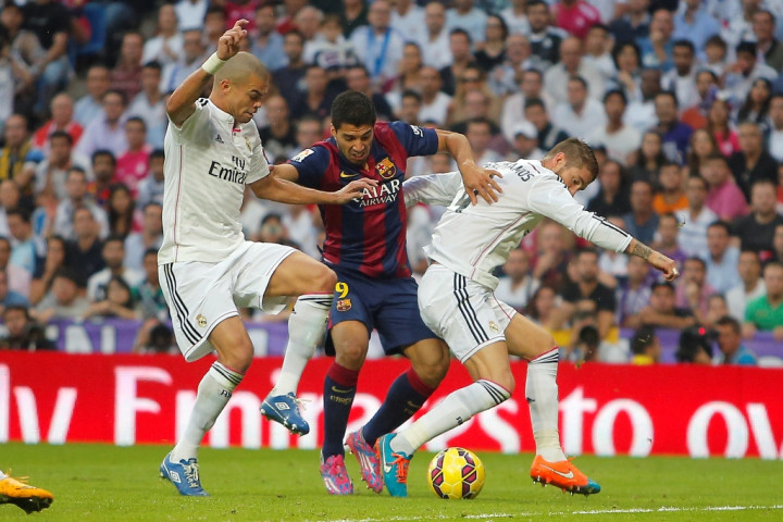 Enrique Tak Menyesal Mainkan Suarez Sejak Awal 