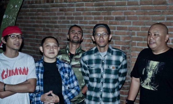 Pure Saturday Cetak Piringan Hitam Album 