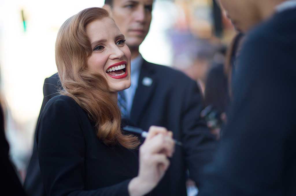 Anne Hathaway dan Jessica Chastain Hadiri Premiere Interstellar