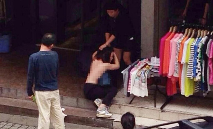 Maling Pakaian, Perempuan Ini Ditelanjangi
