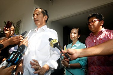 Pemilik Akun FB Anti-Jokowi Sengaja Sebarkan Foto Porno