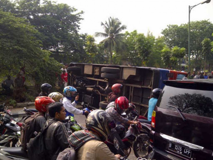 Jadi Korban Tabrakan Metromini, Wanita Ini Rugi Rp10 Juta