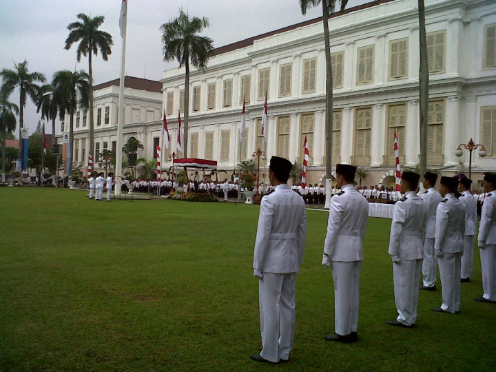 Rayakan Hari Oeang ke-68, Kemenkeu Gelar Upacara Bendera
