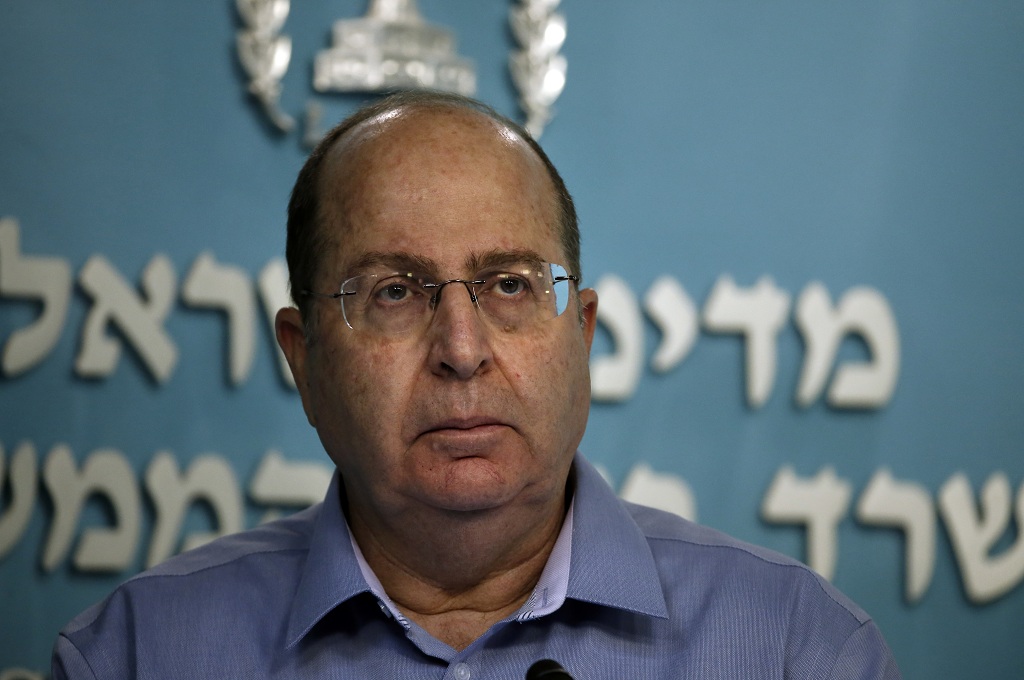 Menhan Israel Moshe Yaalon dalam sebuah konferensi pers di Yerusalem - AFP/THOMAS COEX