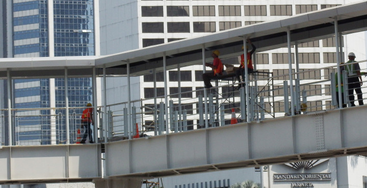 Jembatan Antargedung di TIM Ambruk, Empat Pekerja Tewas 