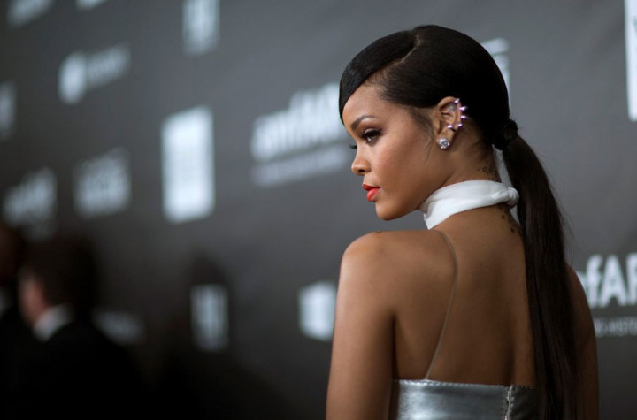 Rihanna Tidak Kapok Main Instagram 