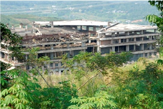 KPK: Hati-hati Lanjutkan Hambalang