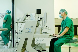 Intiland Klaim, Pelayanan di National Hospital Tak Bedakan Status