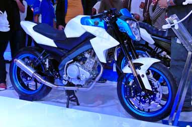 Yamaha V-Ixion Tampil Klimis dan Lebih Kompak 