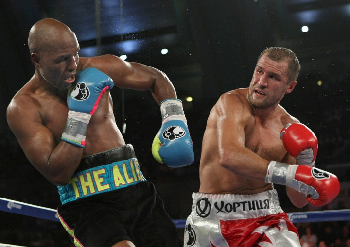 Kovalev Tumbangkan Bernard Hopkins