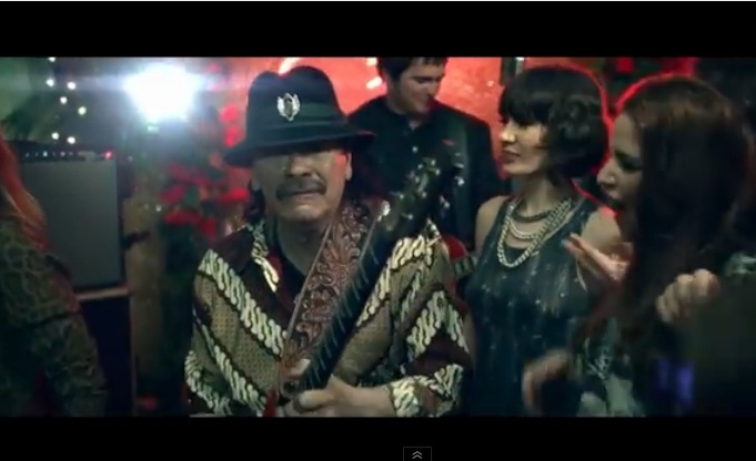 Carlos Santana Pakai Batik Indonesia di Video Klip Terbaru