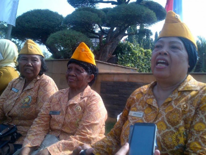 Ketika Sang Veteran Melihat Teman Seperjuangan Tidur di Kolong Jembatan 