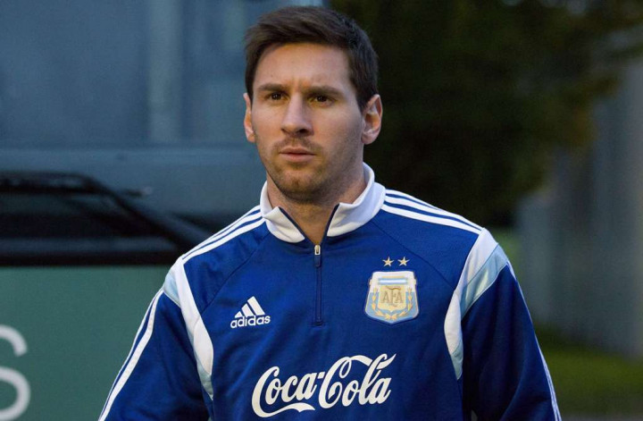 Martino Tempatkan Messi di Posisi Sayap