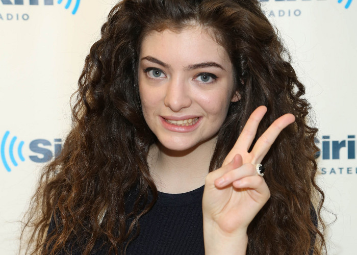 Lorde Ledek Pacar Katy Perry Berpenis Kecil