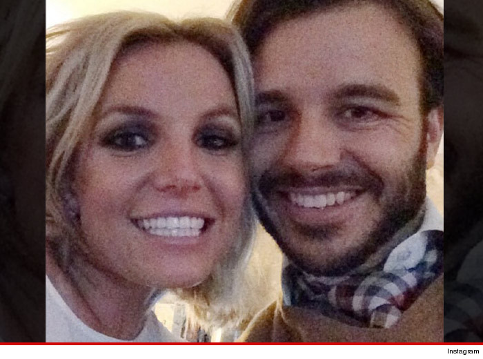 Keluarga Restui Percintaan Britney Spears & Produser