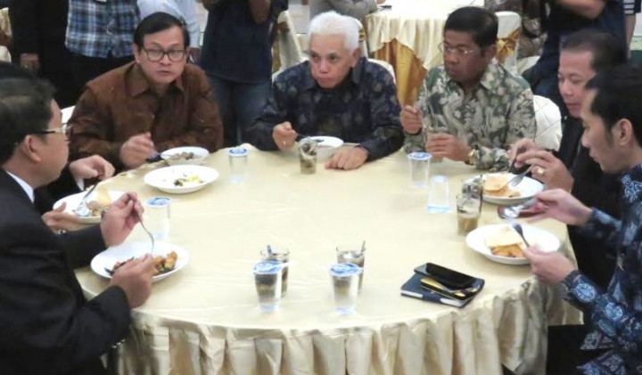 Sebulan Berseteru, KIH dan KMP Berdamai di Meja Makan