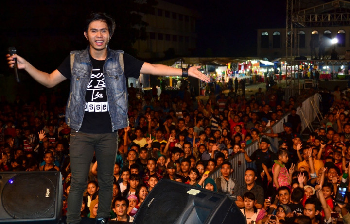 Cakra Khan Lega Akhirnya Bisa Wisuda