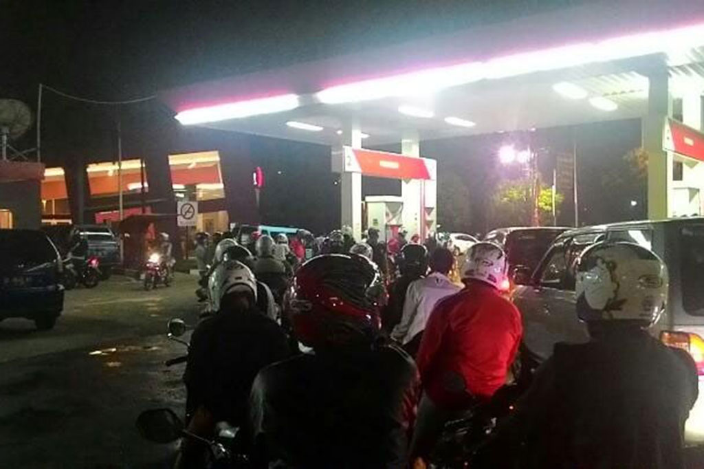 Antrean BBM di SPBU Yogyakarta