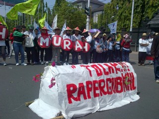 Buruh: Sesuaikan Upah dengan Dampak Kenaikan Harga BBM