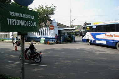 Sehari Pascakenaikan Harga BBM, Terminal Tirtonadi Sepi