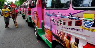 Tarif Naik Rp1.000, Angkot Kota Bandung tetap Mogok